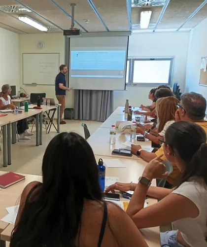 Formació de professionals en gestió de crisis